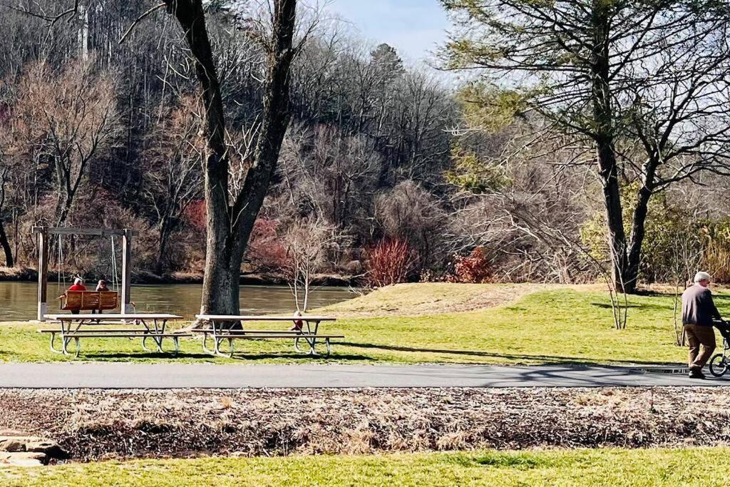 French Broad Overlook Asheville Dış mekan fotoğraf